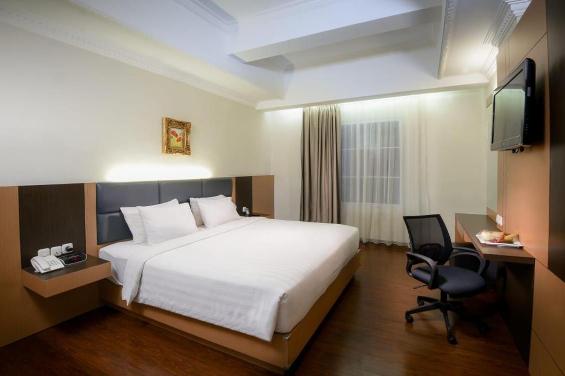 D'Senopati Malioboro Grand Hotel Джокякарта Екстериор снимка