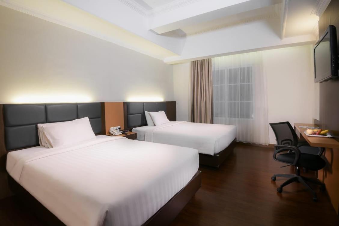 D'Senopati Malioboro Grand Hotel Джокякарта Екстериор снимка