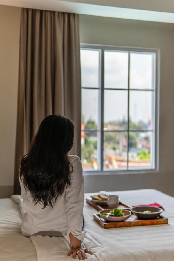 D'Senopati Malioboro Grand Hotel Джокякарта Екстериор снимка