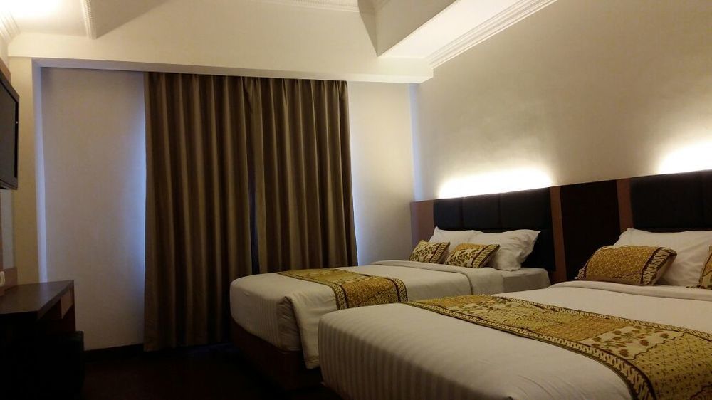 D'Senopati Malioboro Grand Hotel Джокякарта Екстериор снимка