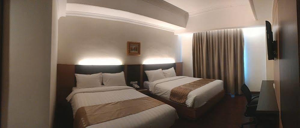 D'Senopati Malioboro Grand Hotel Джокякарта Екстериор снимка